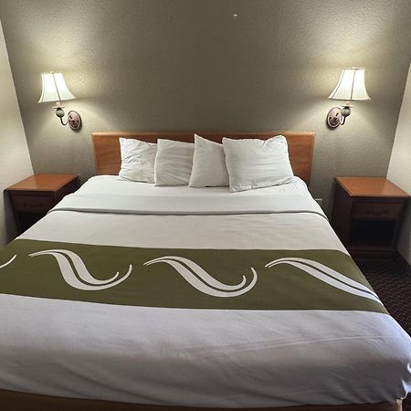 סן אנטוניו Rodeway Inn & Suites South Of Fiesta Park מראה חיצוני תמונה