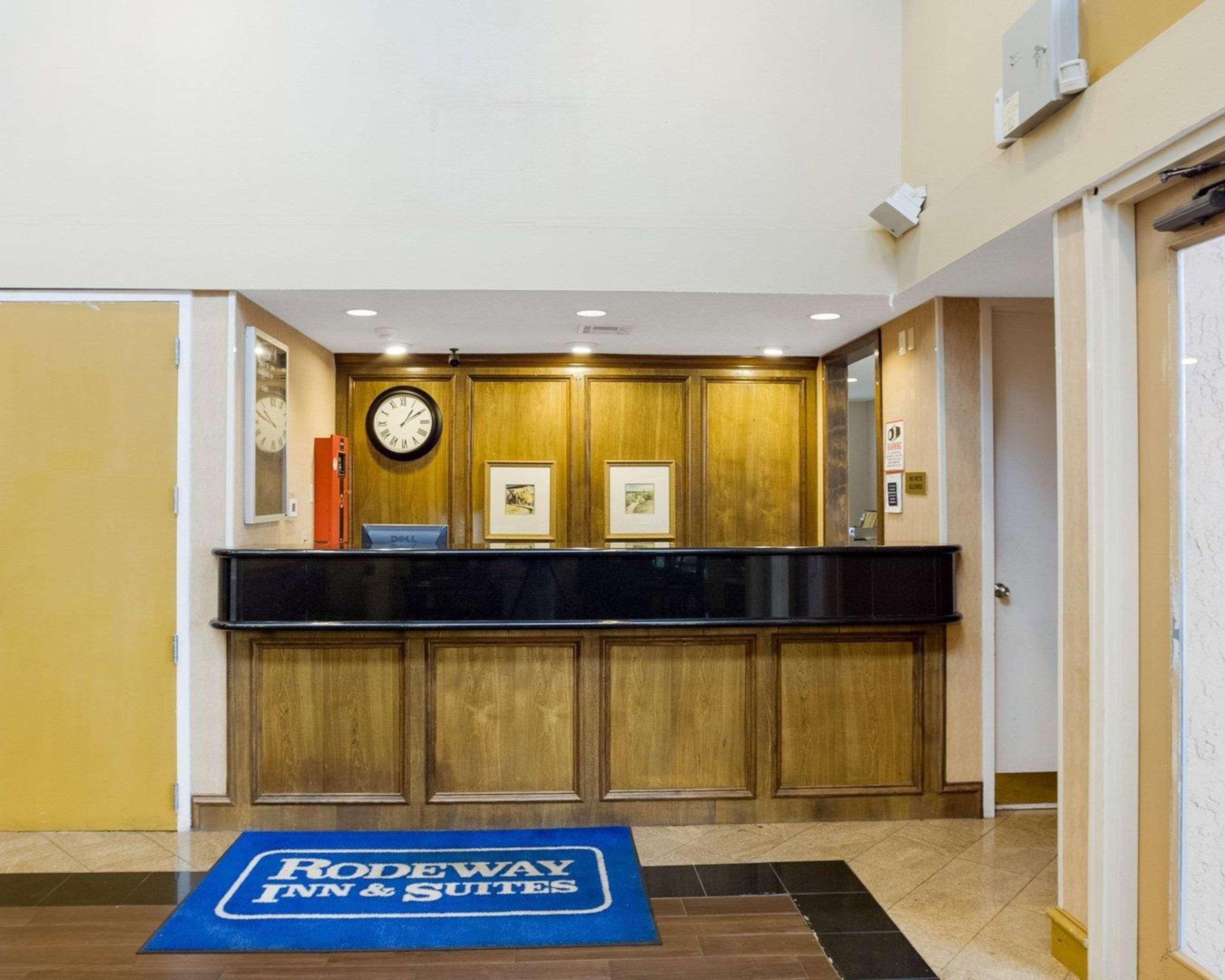 סן אנטוניו Rodeway Inn & Suites South Of Fiesta Park מראה חיצוני תמונה