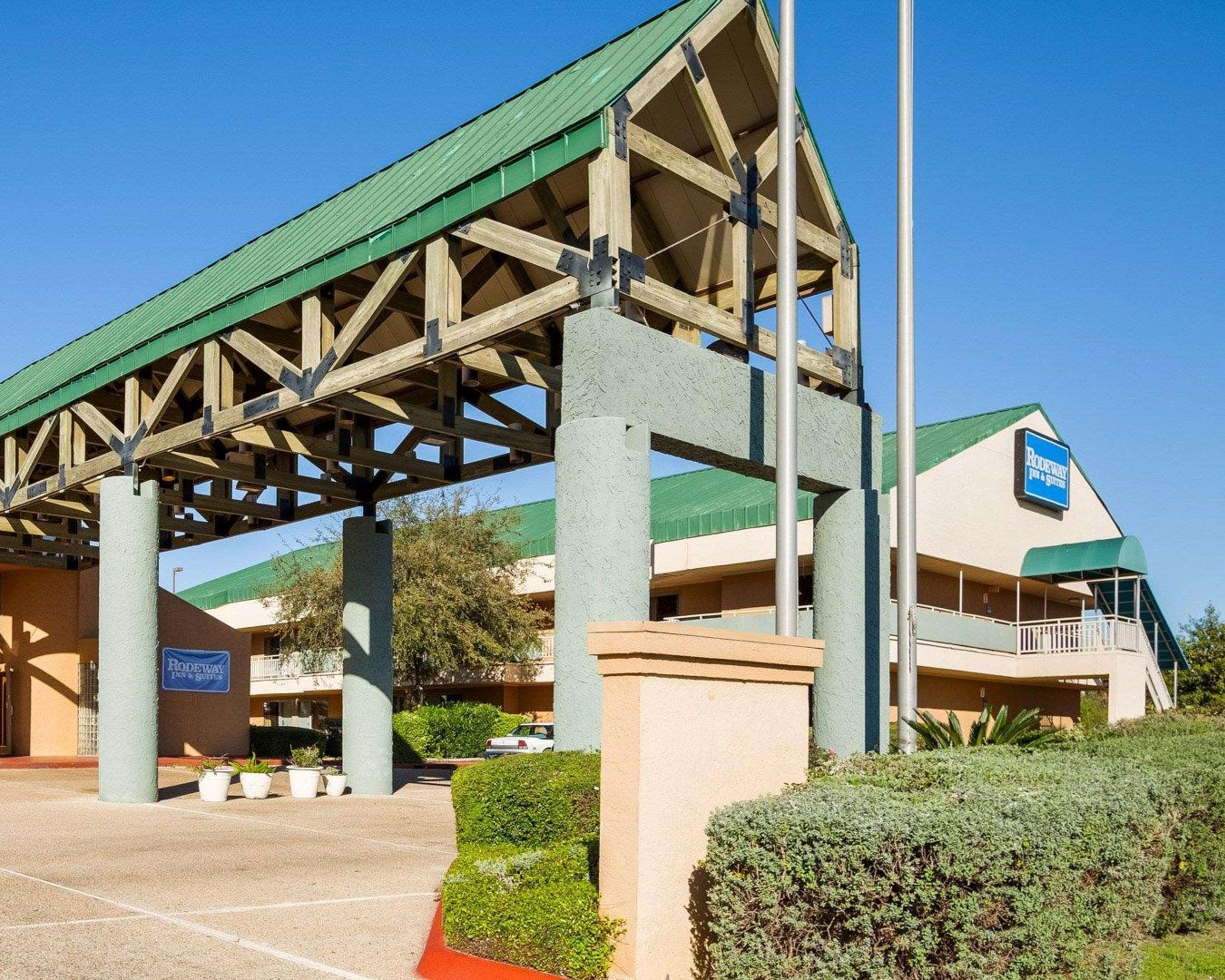 סן אנטוניו Rodeway Inn & Suites South Of Fiesta Park מראה חיצוני תמונה