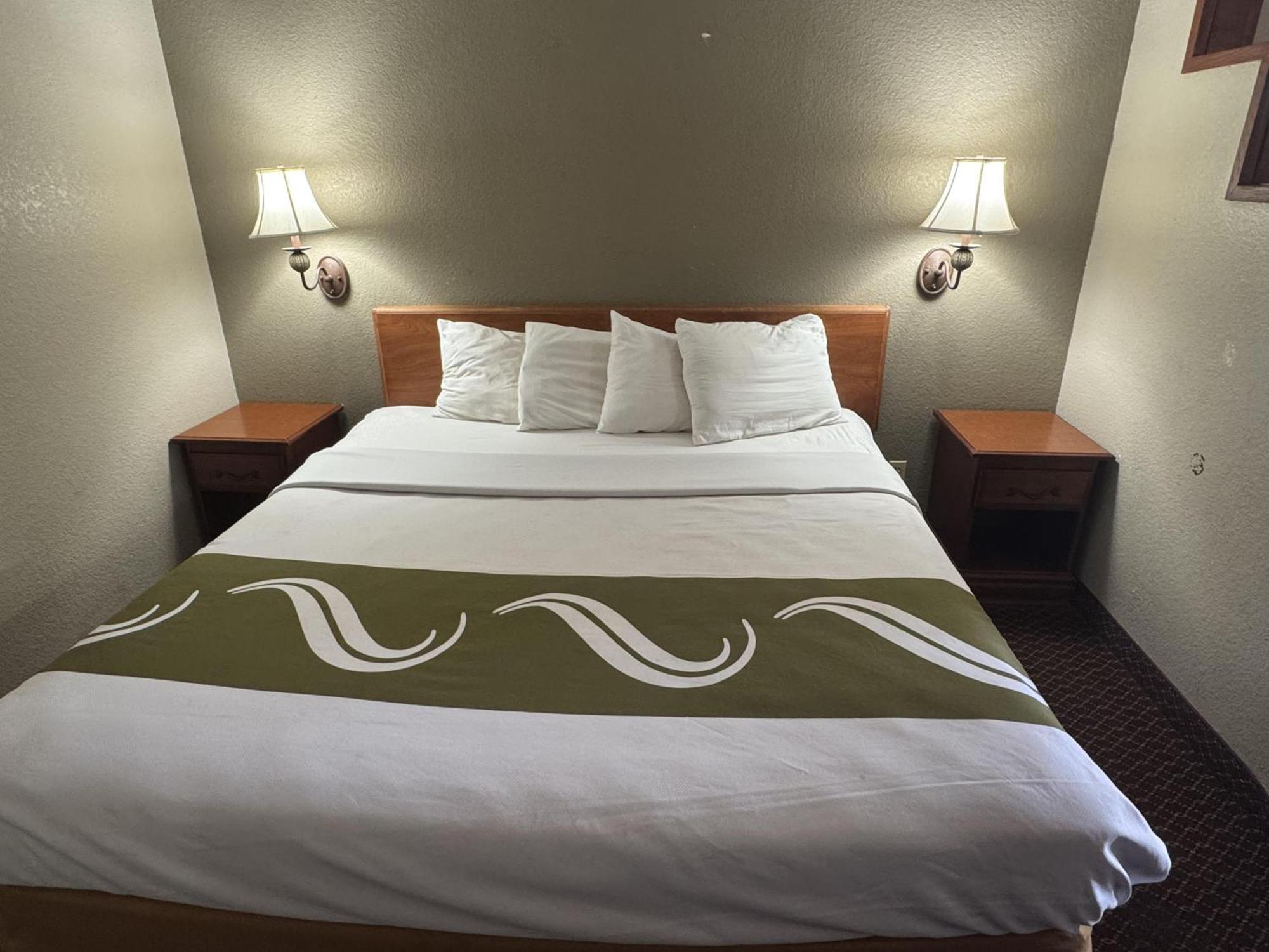 סן אנטוניו Rodeway Inn & Suites South Of Fiesta Park מראה חיצוני תמונה